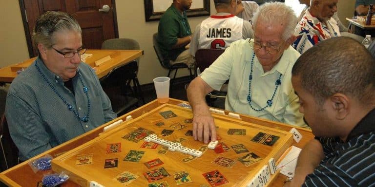 dominoes-seniors